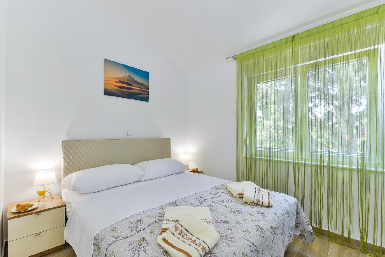 Cascada Villas With Private Jacuzzi And Private Parking Stari Grad Kültér fotó