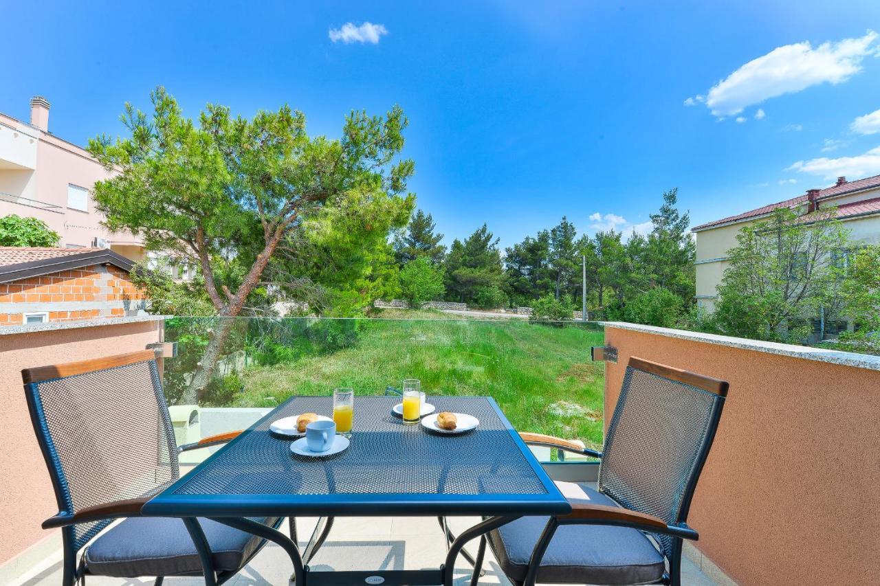 Cascada Villas With Private Jacuzzi And Private Parking Stari Grad Kültér fotó