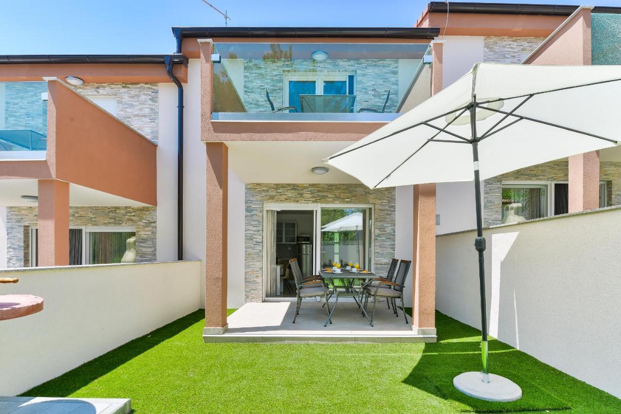 Cascada Villas With Private Jacuzzi And Private Parking Stari Grad Kültér fotó