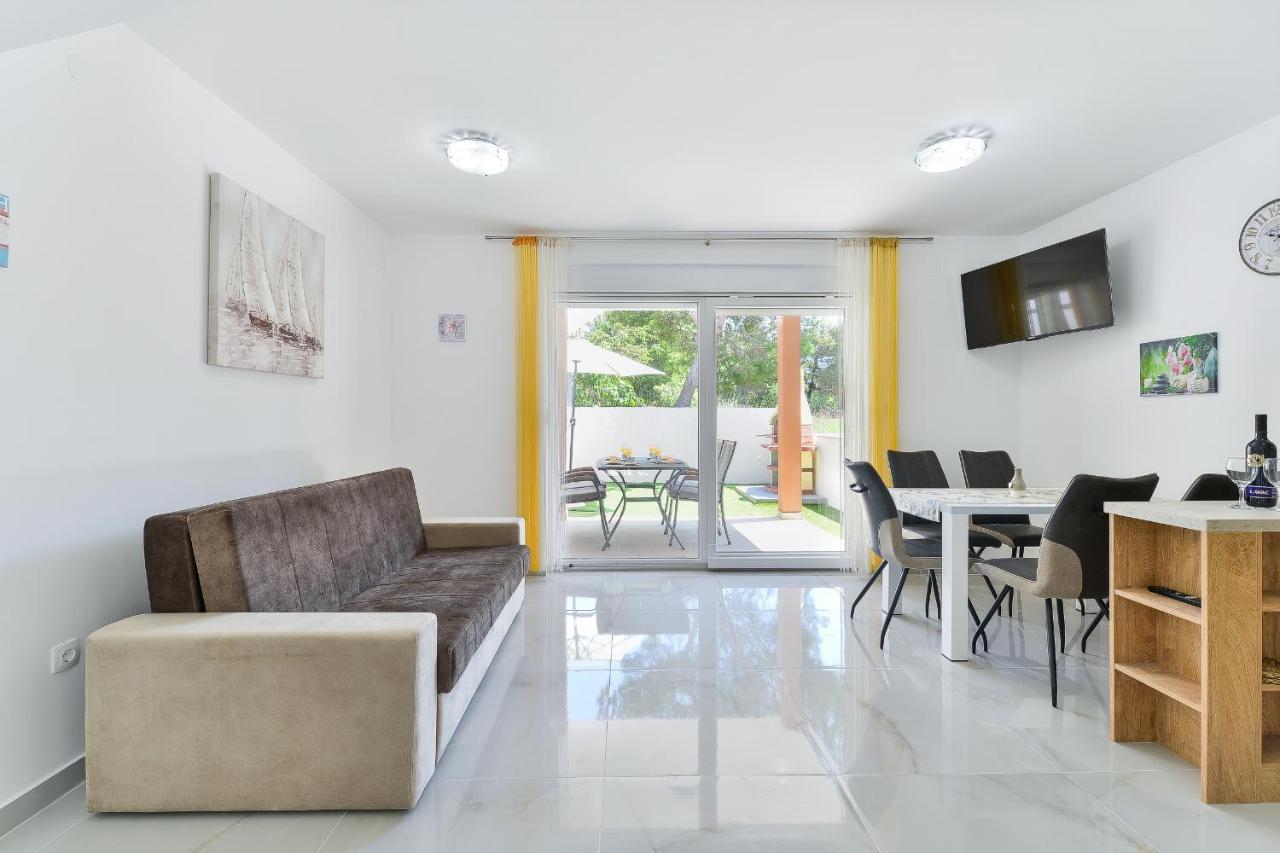 Cascada Villas With Private Jacuzzi And Private Parking Stari Grad Kültér fotó