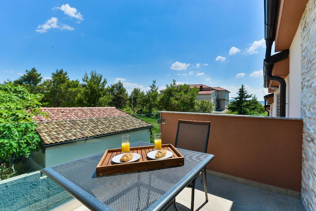 Cascada Villas With Private Jacuzzi And Private Parking Stari Grad Kültér fotó