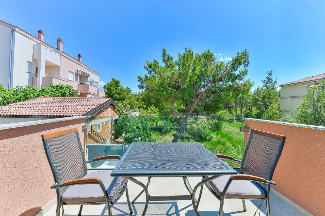 Cascada Villas With Private Jacuzzi And Private Parking Stari Grad Kültér fotó