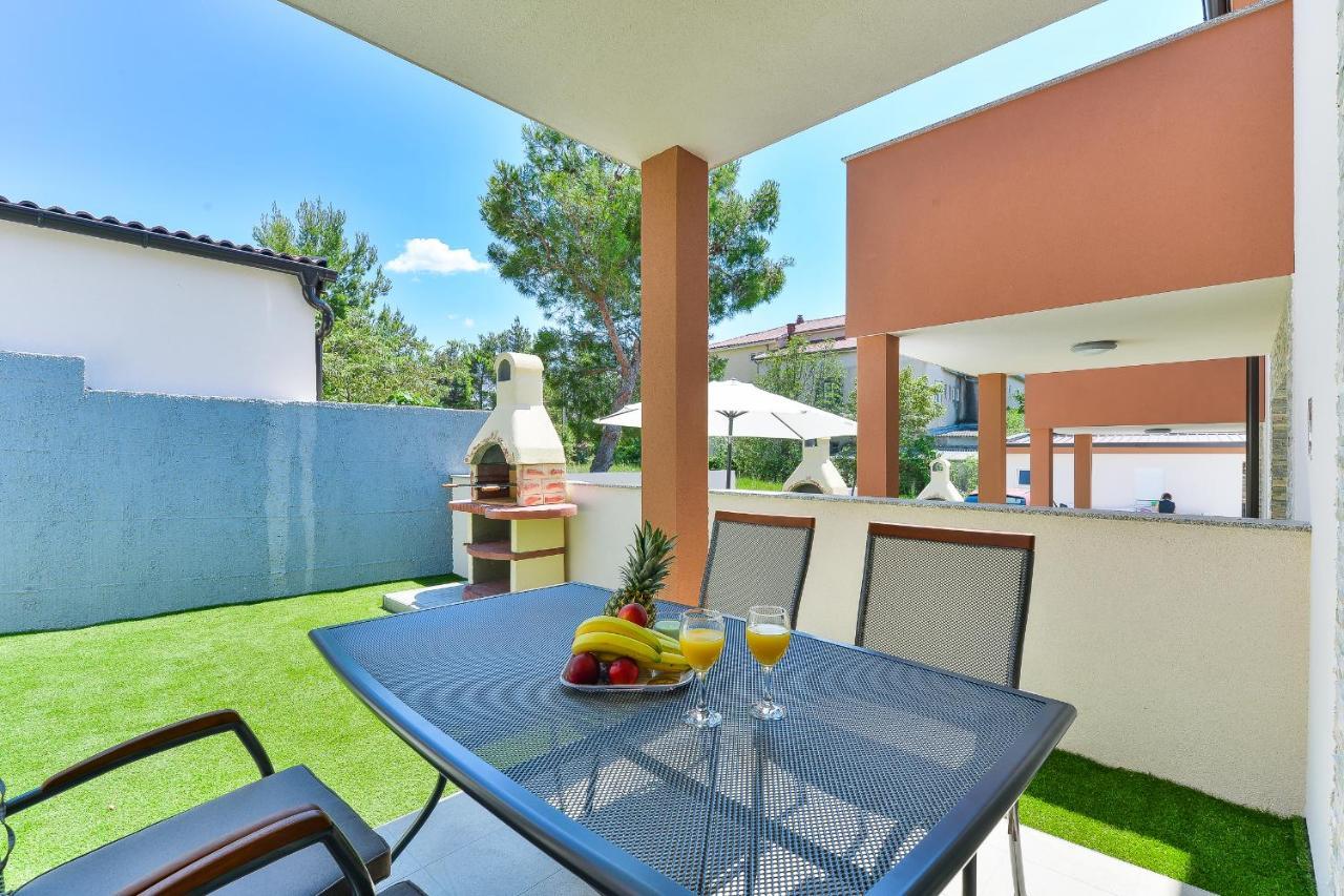 Cascada Villas With Private Jacuzzi And Private Parking Stari Grad Kültér fotó